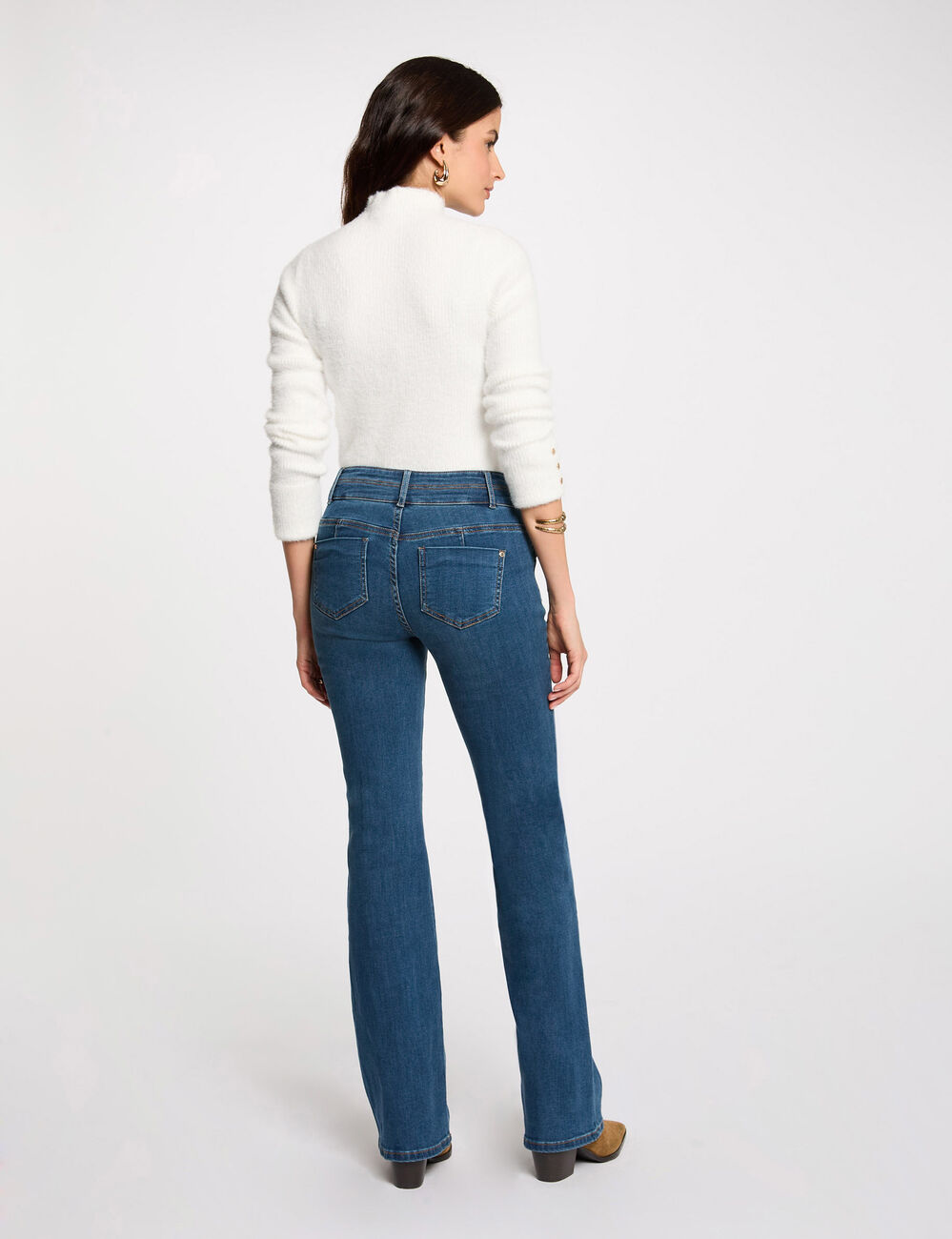 Vaquero boot-cut con bolsillos denim stone mujer