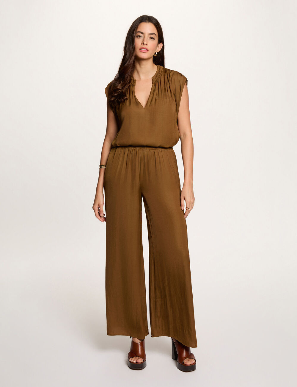 Blusa manga corta satinada c&aacute;mel mujer