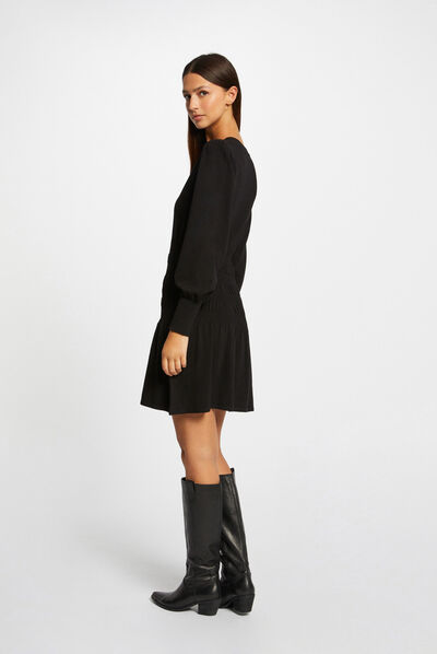 Vestido de punto patinadora escote en V negro mujer