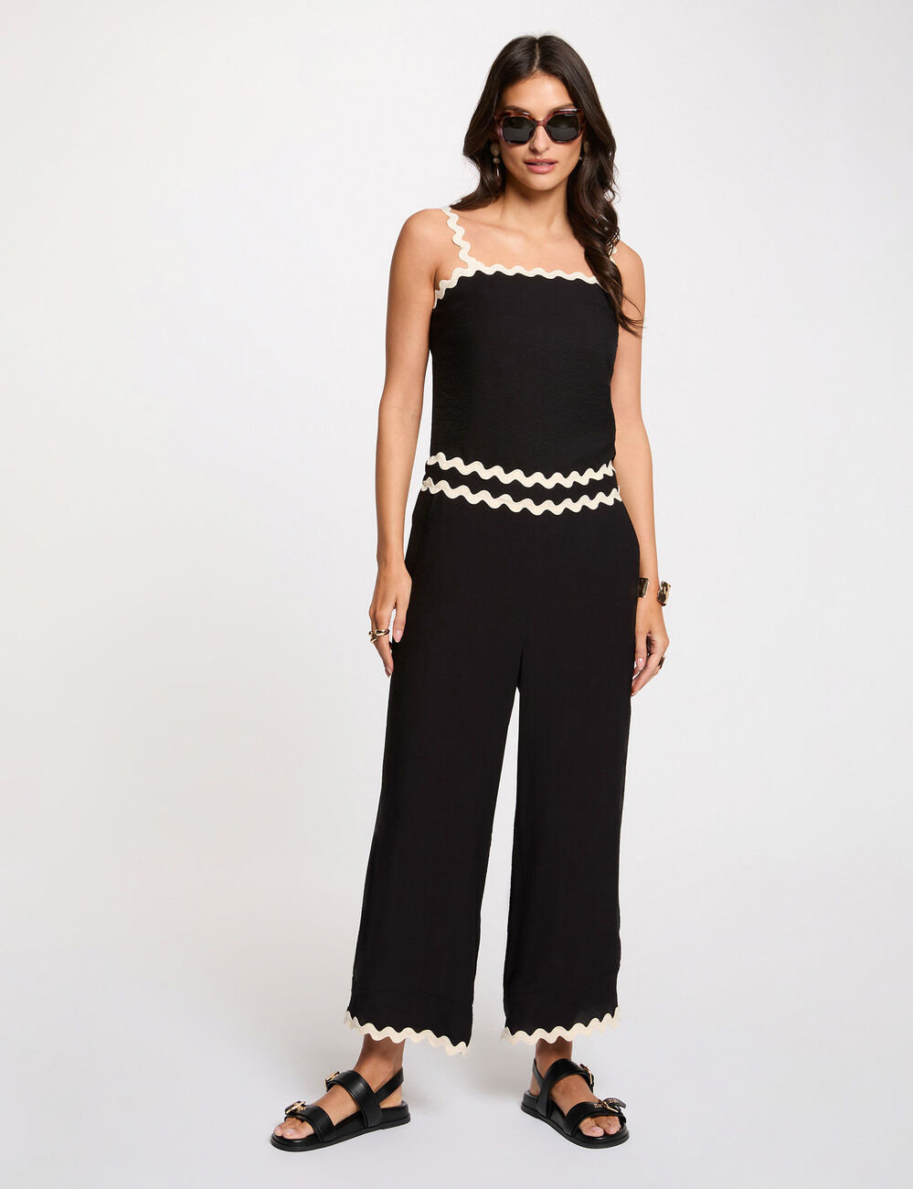 Top ajustado negro mujer