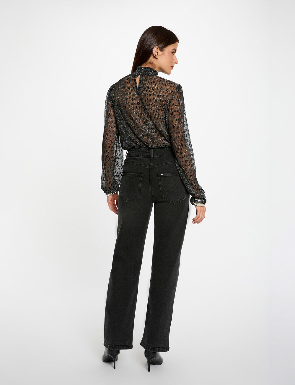 Camiseta de cuello alto negro mujer