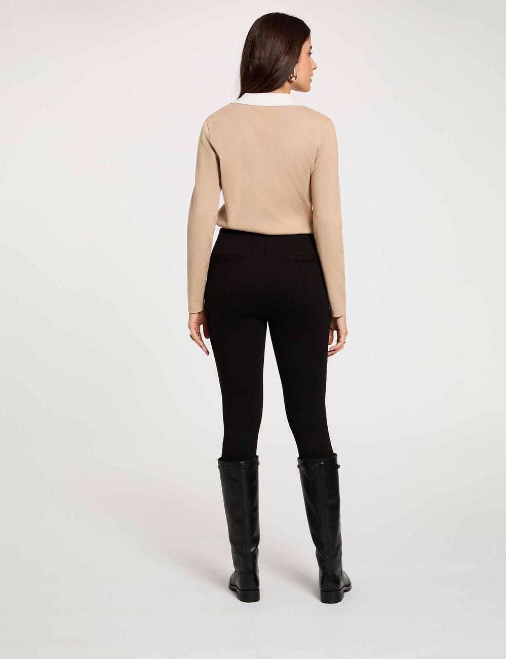 Pantal&oacute;n legging liso negro mujer