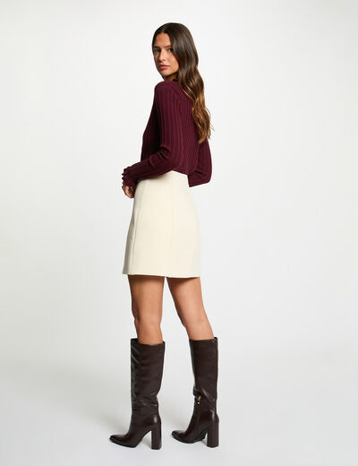 Falda corta ajustada creme mujer