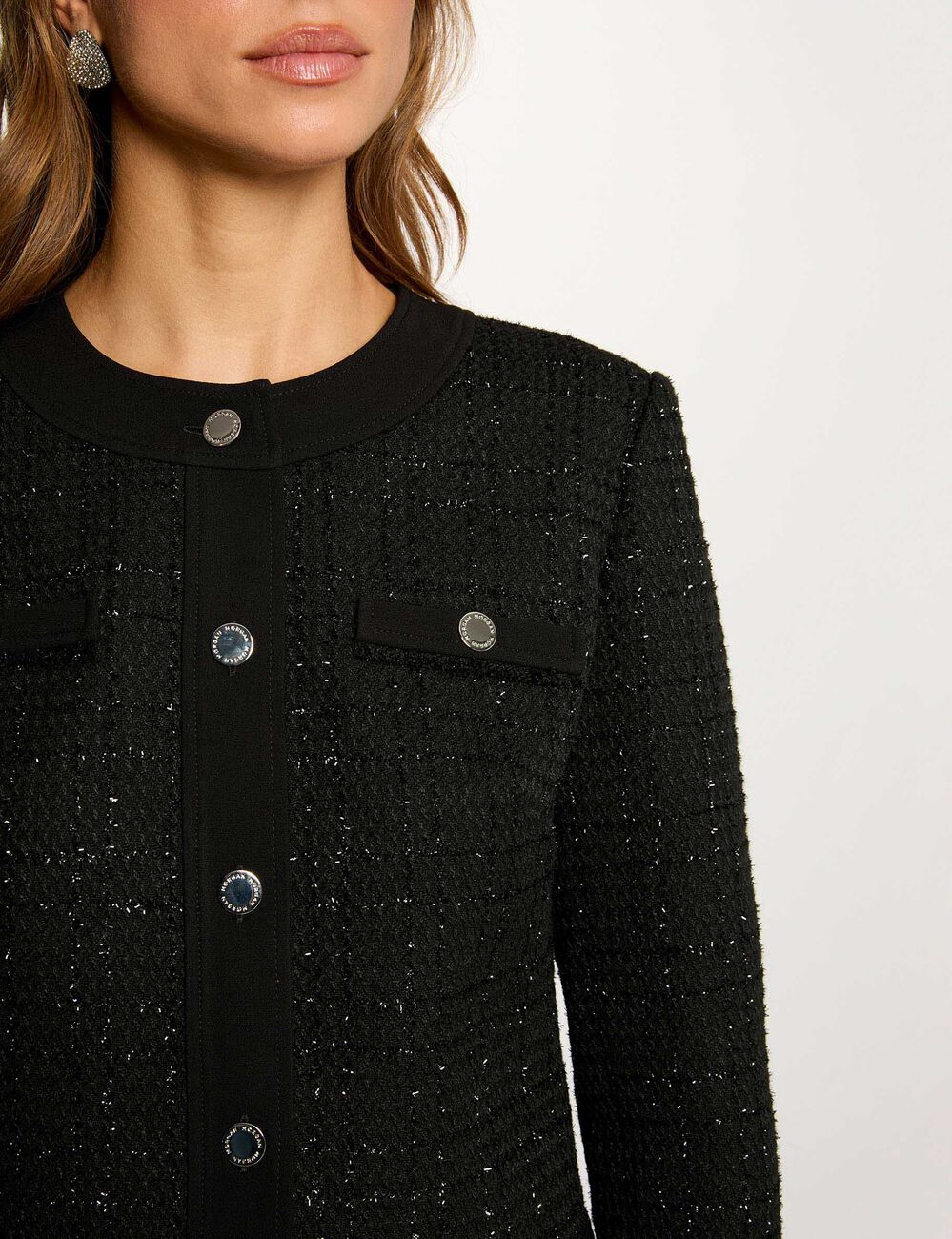 Chaqueta corta entallada negro mujer