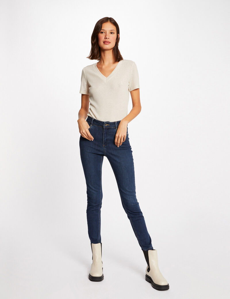 camiseta manga corta con escote en v marfil mujer Camiseta manga corta con escote en V marfil mujer