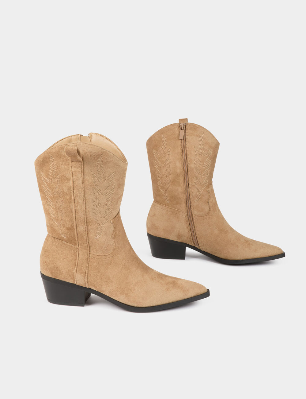 Botas estilo western beige mujer