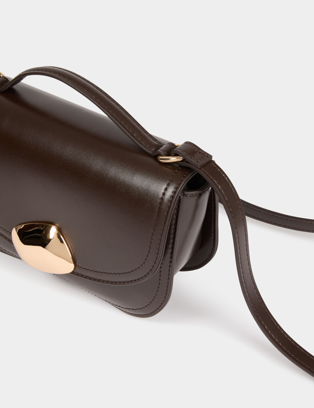 Bolso caja con hebilla marr&oacute;n oscuro mujer