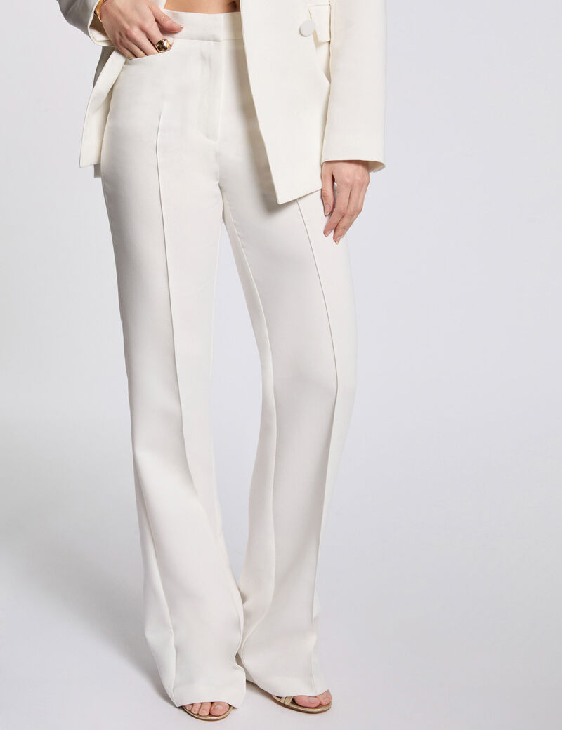 Pantalón boot-cut talle alto blanco mujer