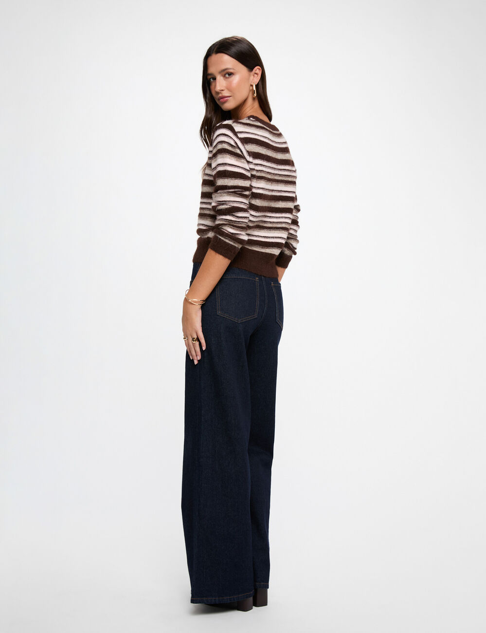 Jersey de rayas con cuello redondo marr&oacute;n mujer