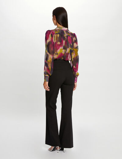 Pantalón city flare con pinzas negro mujer