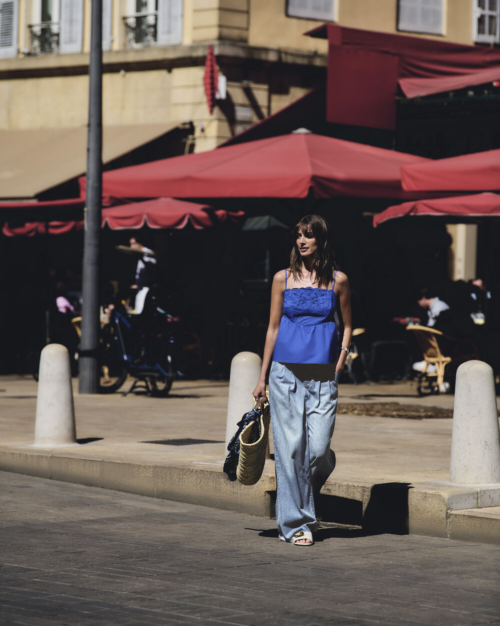 Jean ancho de tiro alto denim descolorido mujer
