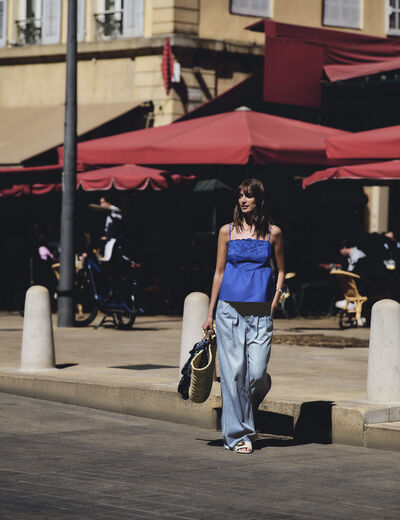 Jean ancho de tiro alto denim descolorido mujer