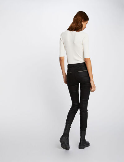 Pantalón slim efecto mojado negro mujer