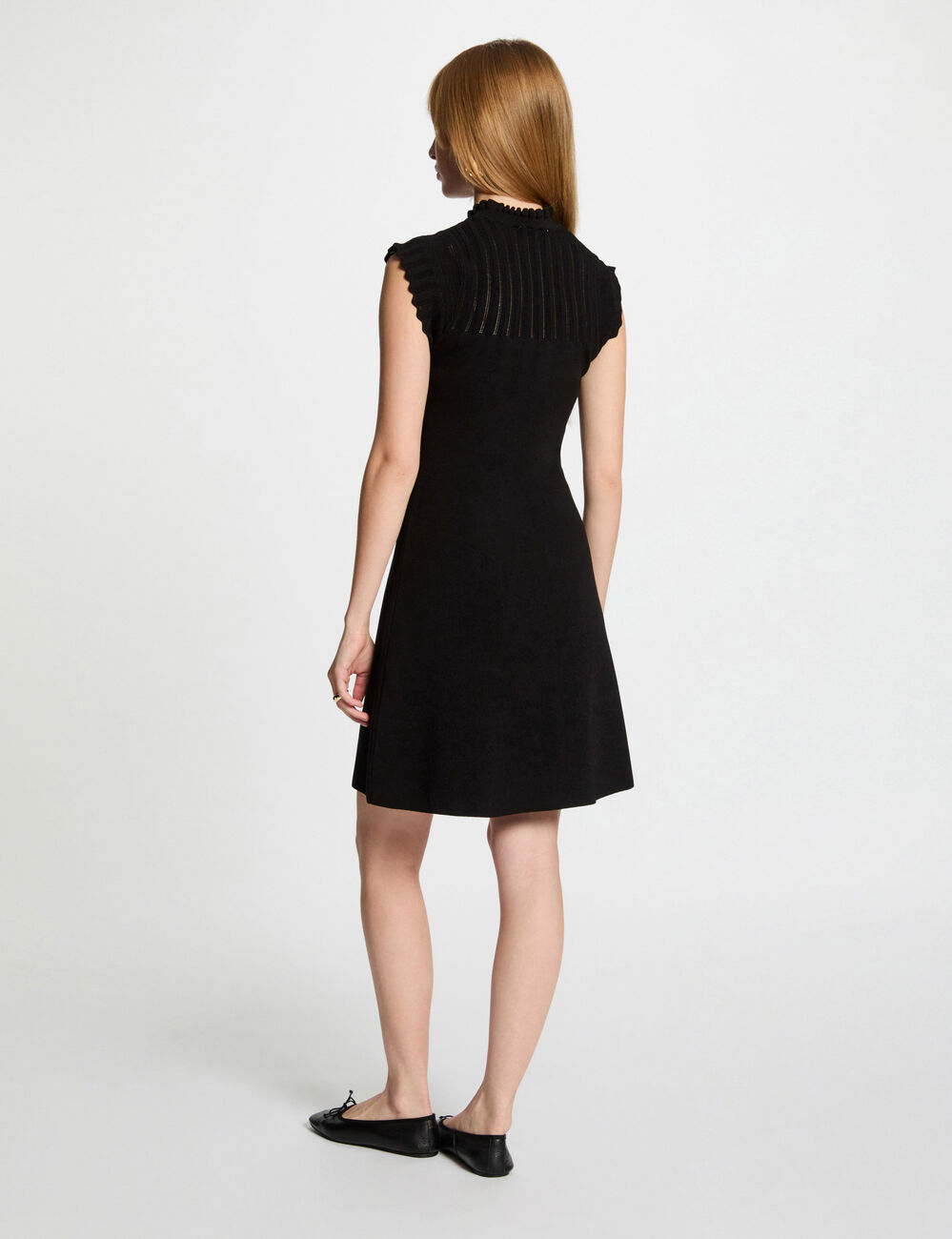 Vestido punto corto evasé negro mujer