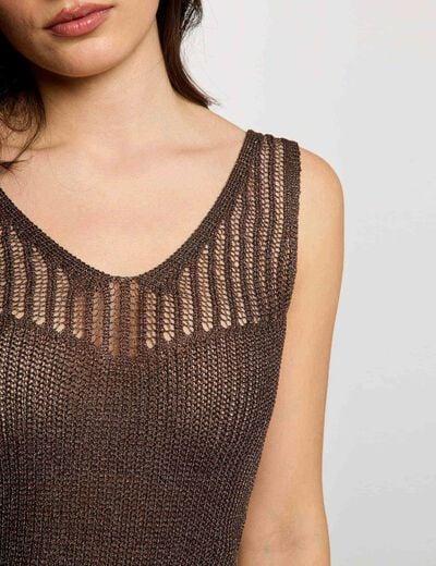 Camiseta ajustada cuello v marr&oacute;n oscuro mujer