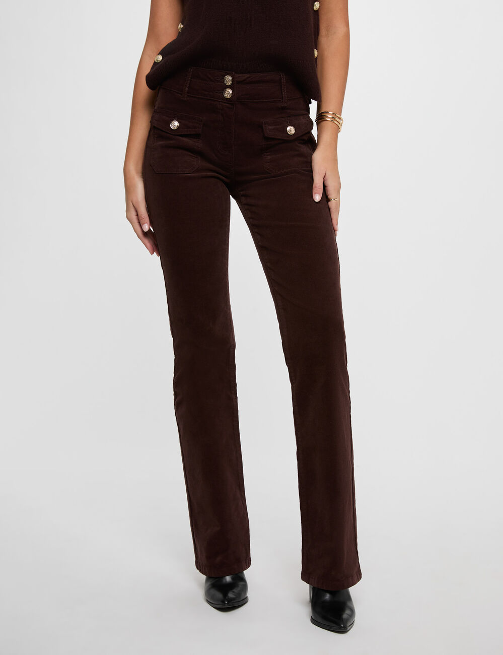 Pantal&oacute;n ajustado terciopelo marr&oacute;n oscuro mujer