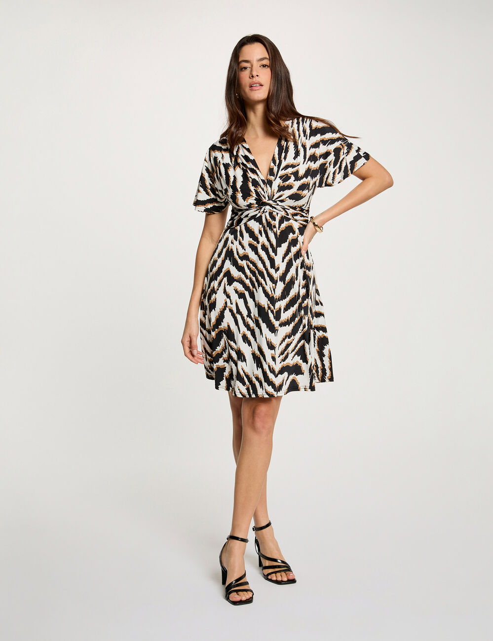 Vestido corto con cuello en V multicolor mujer