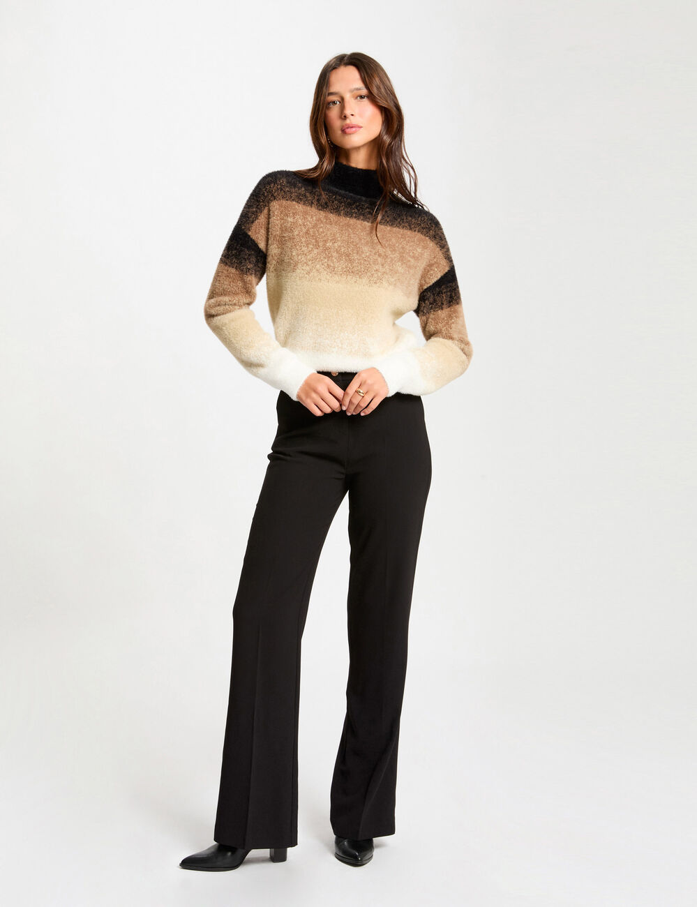 Jersey con cuello alto cámel mujer