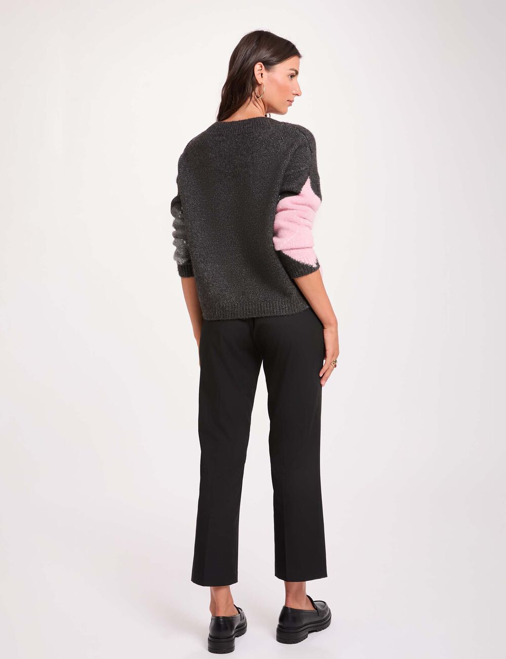 Pantal&oacute;n slim tipo cigarrillo negro mujer