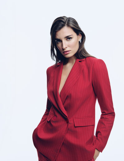 Chaqueta entallada de rayas rojo mujer