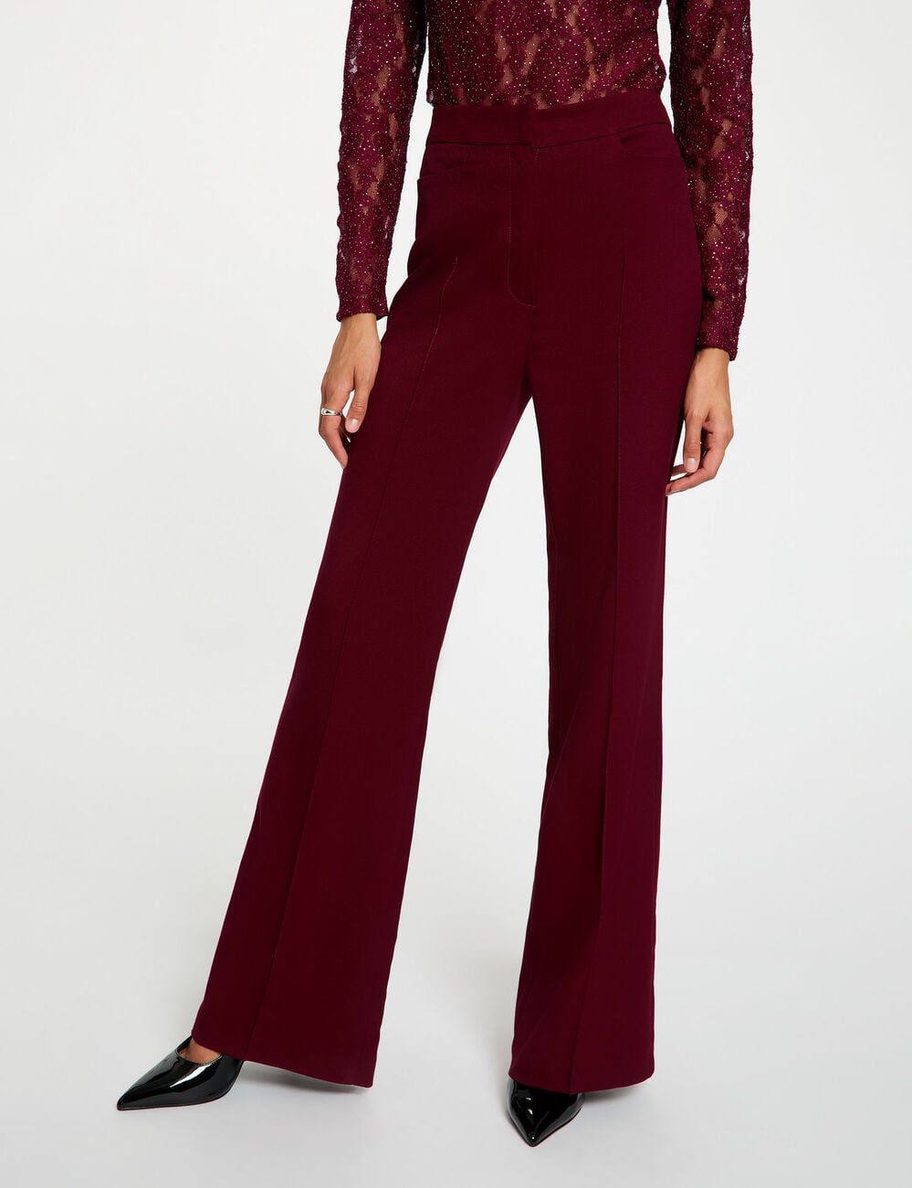 Pantal&oacute;n boot-cut burdeos mujer