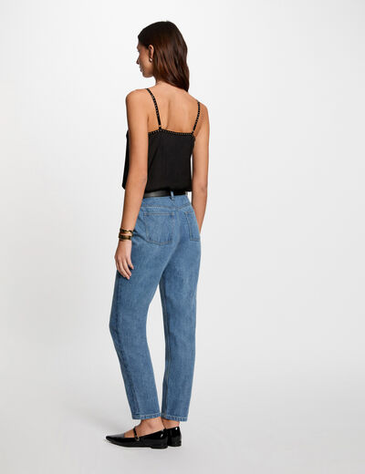 Top tirantes finos y tachuelas negro mujer