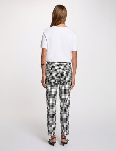Pantal&oacute;n slim 7/8 negro mujer