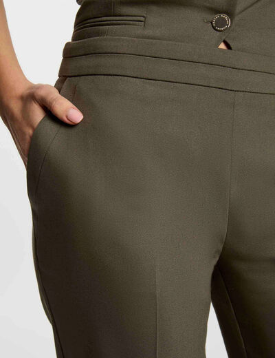 Pantalón cigarette con pinzas verde caqui mujer