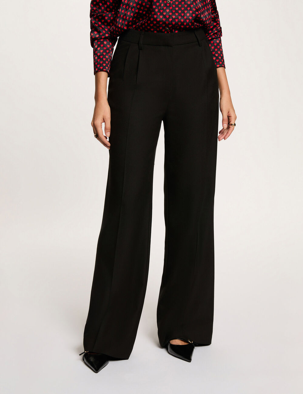 Pantal&oacute;n pernera ancha pinzas negro mujer