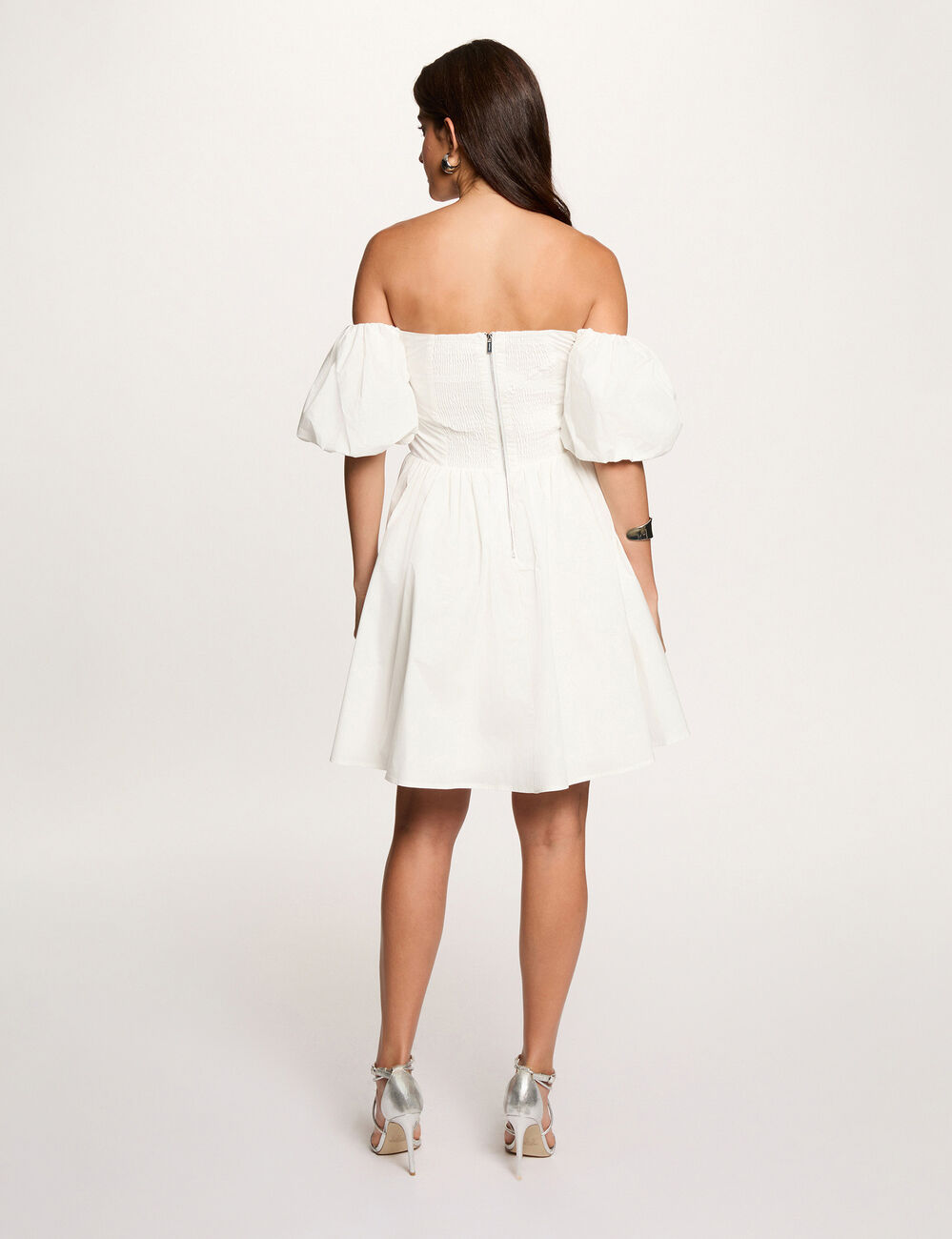 Vestido corto con mangas abullonadas blanco mujer