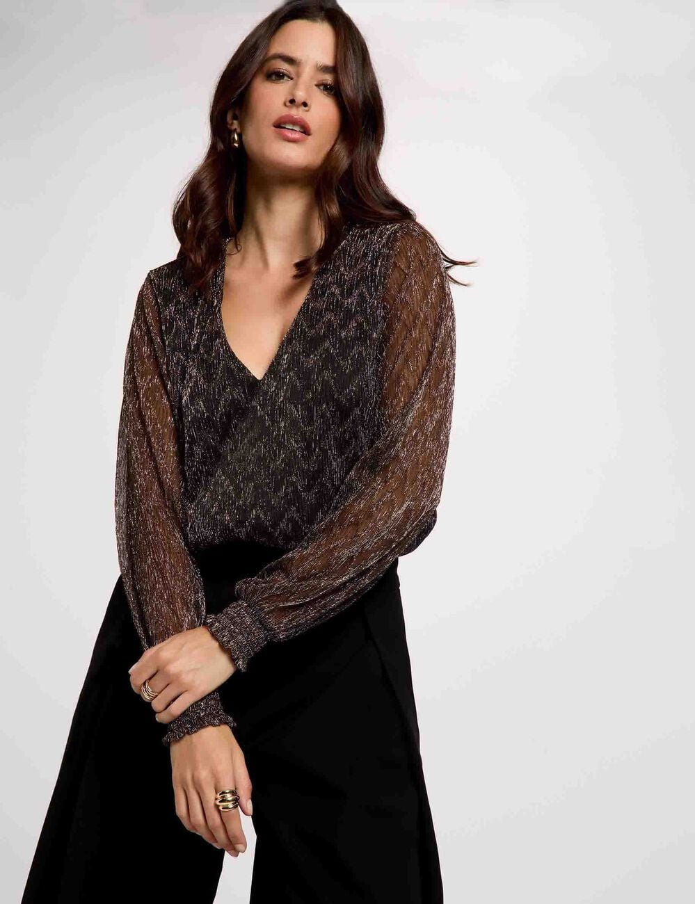 Blusa cuello v mangas largas color bronce mujer