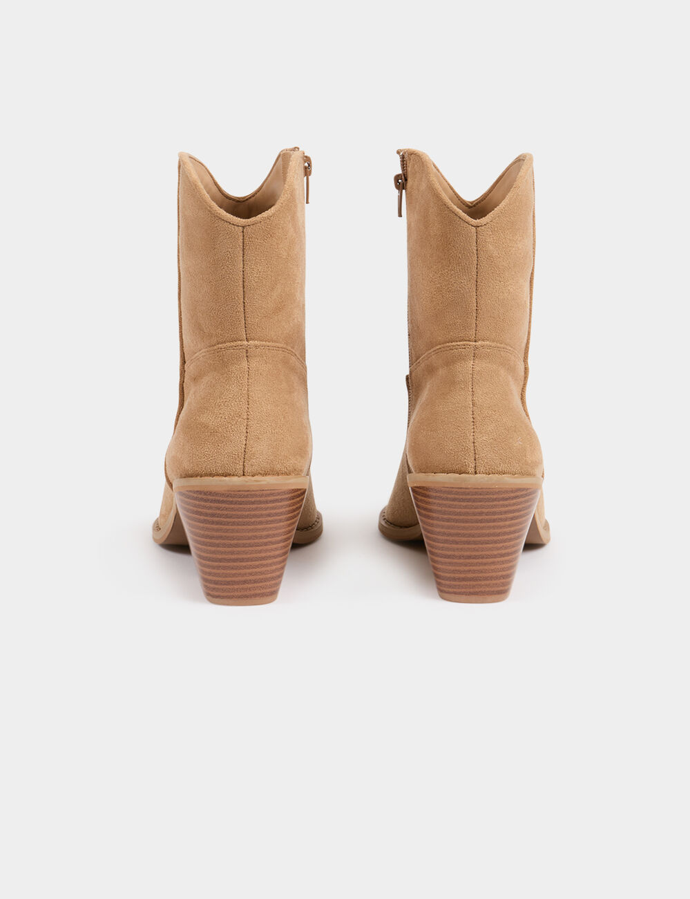 Botas estilo western beige mujer