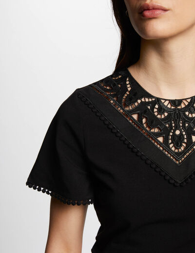 Camiseta manga corta bordada negro mujer