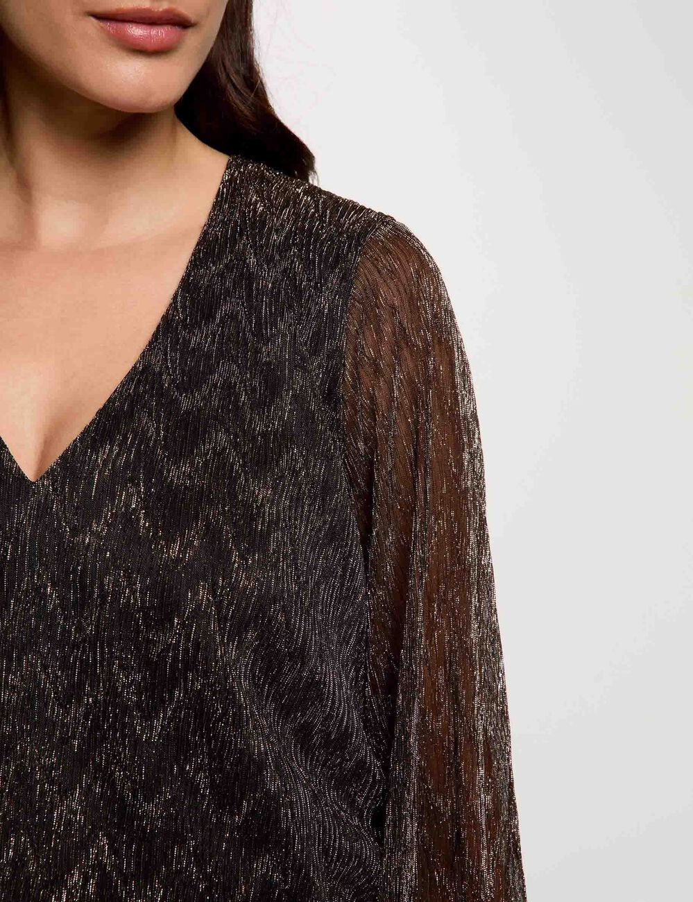 Camiseta de manga larga con cuello en V color bronce mujer