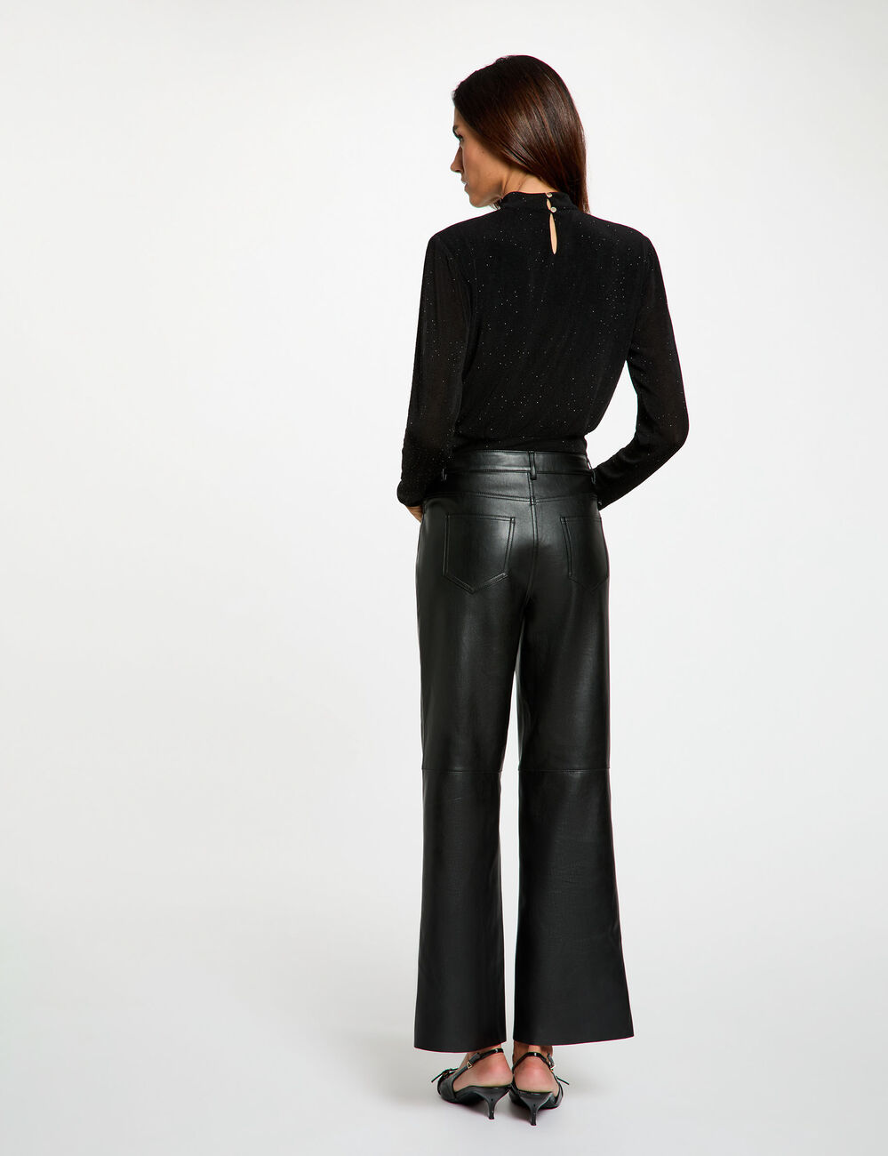 Pantal&oacute;n bootcut de cuero sint&eacute;tico negro mujer