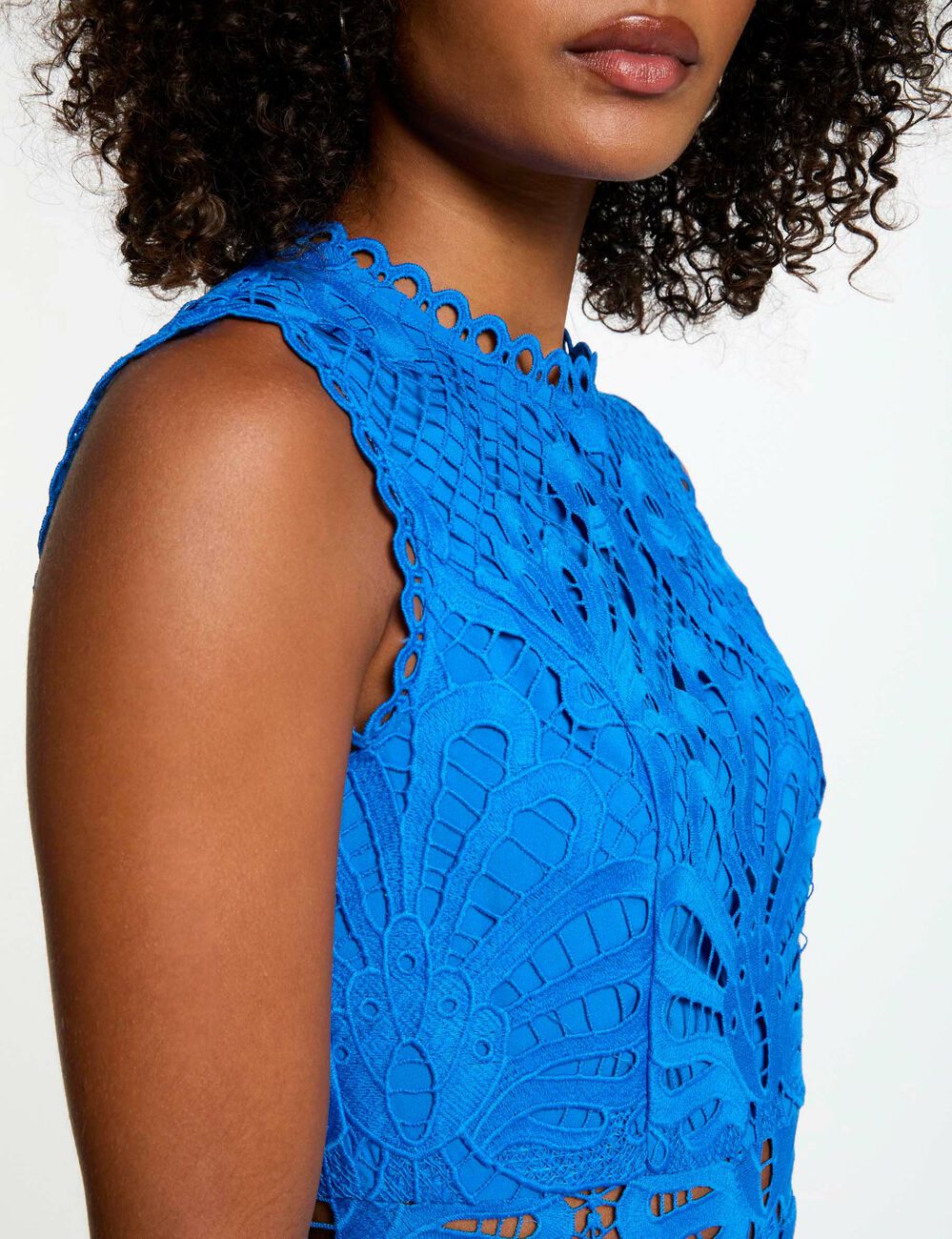 Vestido corto evasé encaje azul eléctrico mujer