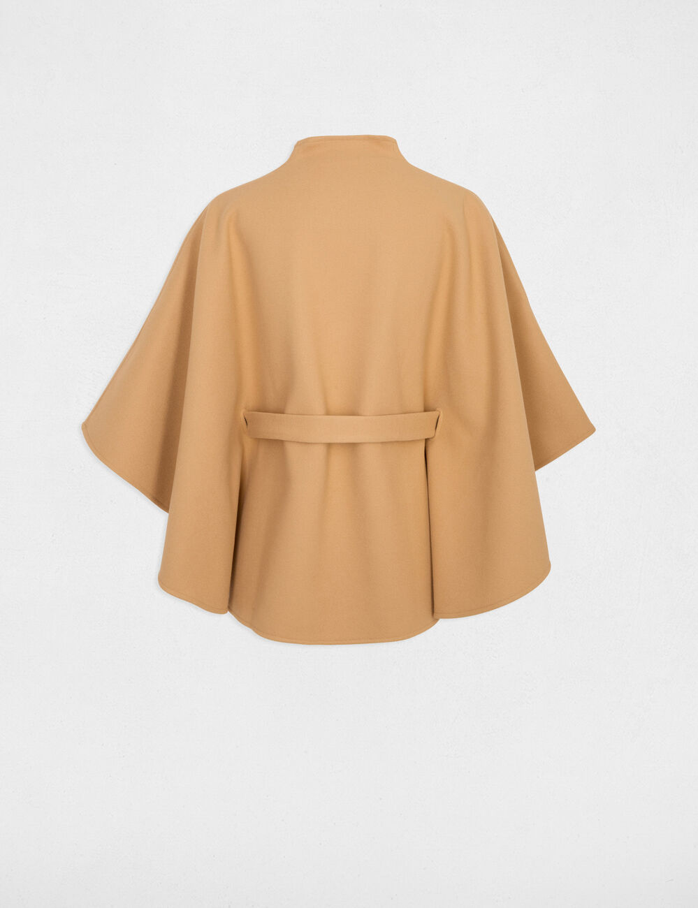 Capa con cintur&oacute;n beige mujer