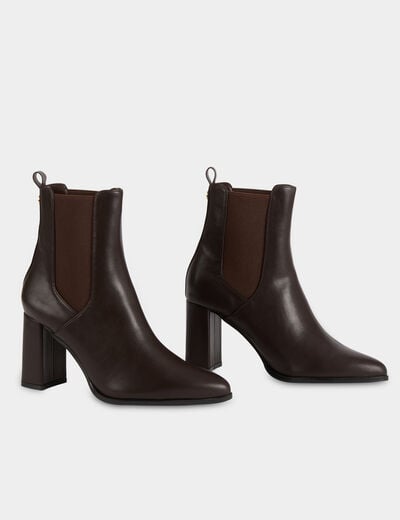 Bota de piel sint&eacute;tica marr&oacute;n oscuro mujer