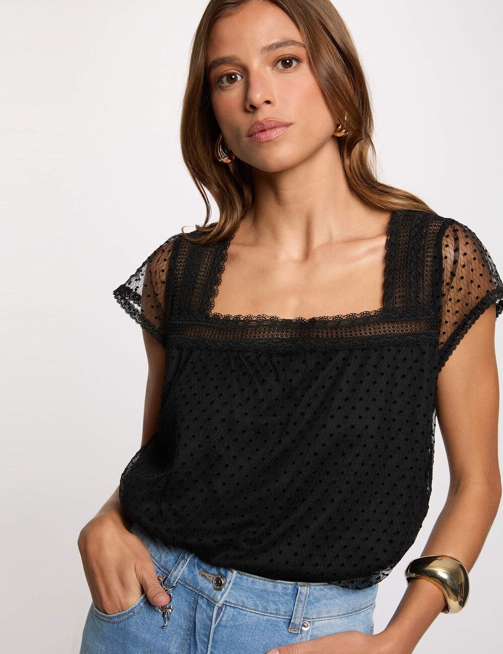 Camiseta encaje cuello cuadrado negro mujer