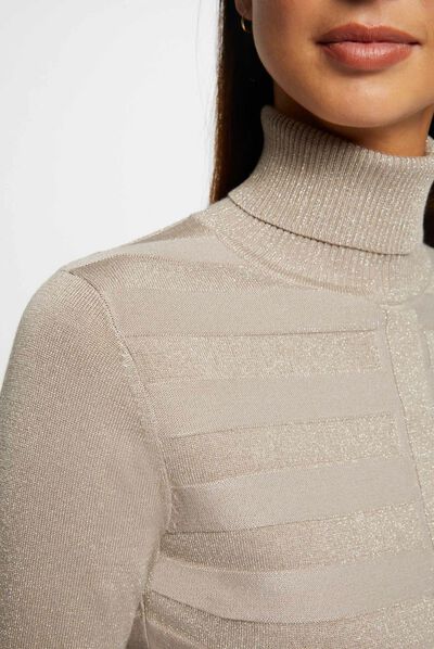 Jersey manga larga con cuello de tortuga beige mujer