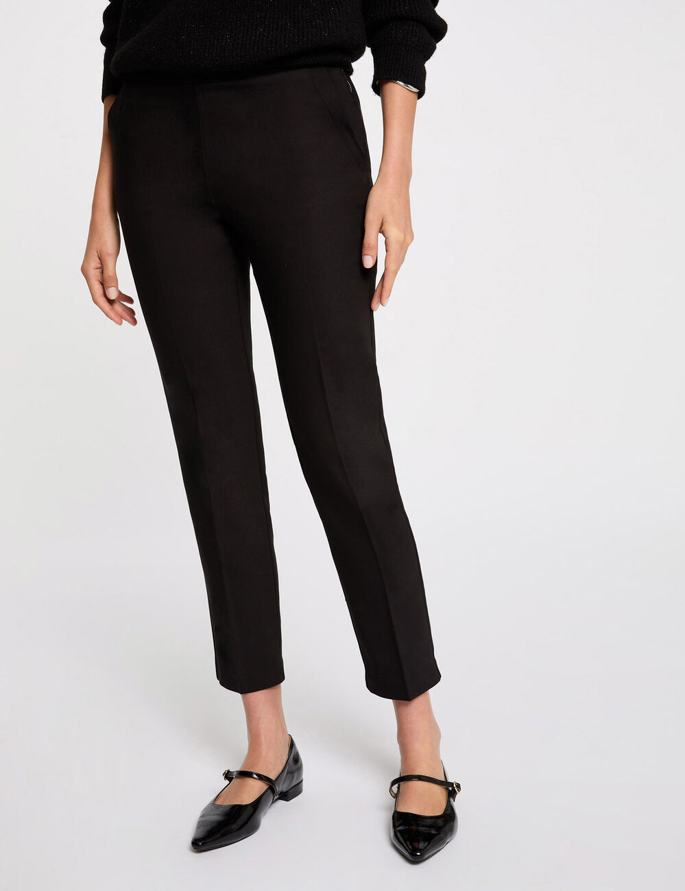 Pantalón cigarette estilo corto negro mujer