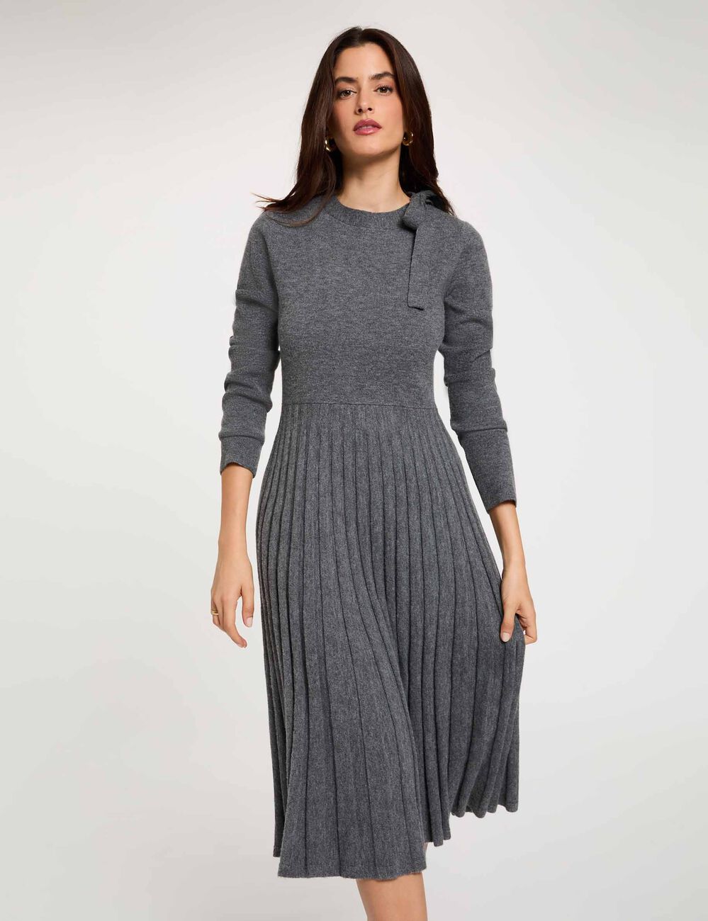 Vestido de punto plisado gris claro mujer