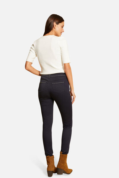 Pantalón slim con tachuelas azul marino mujer