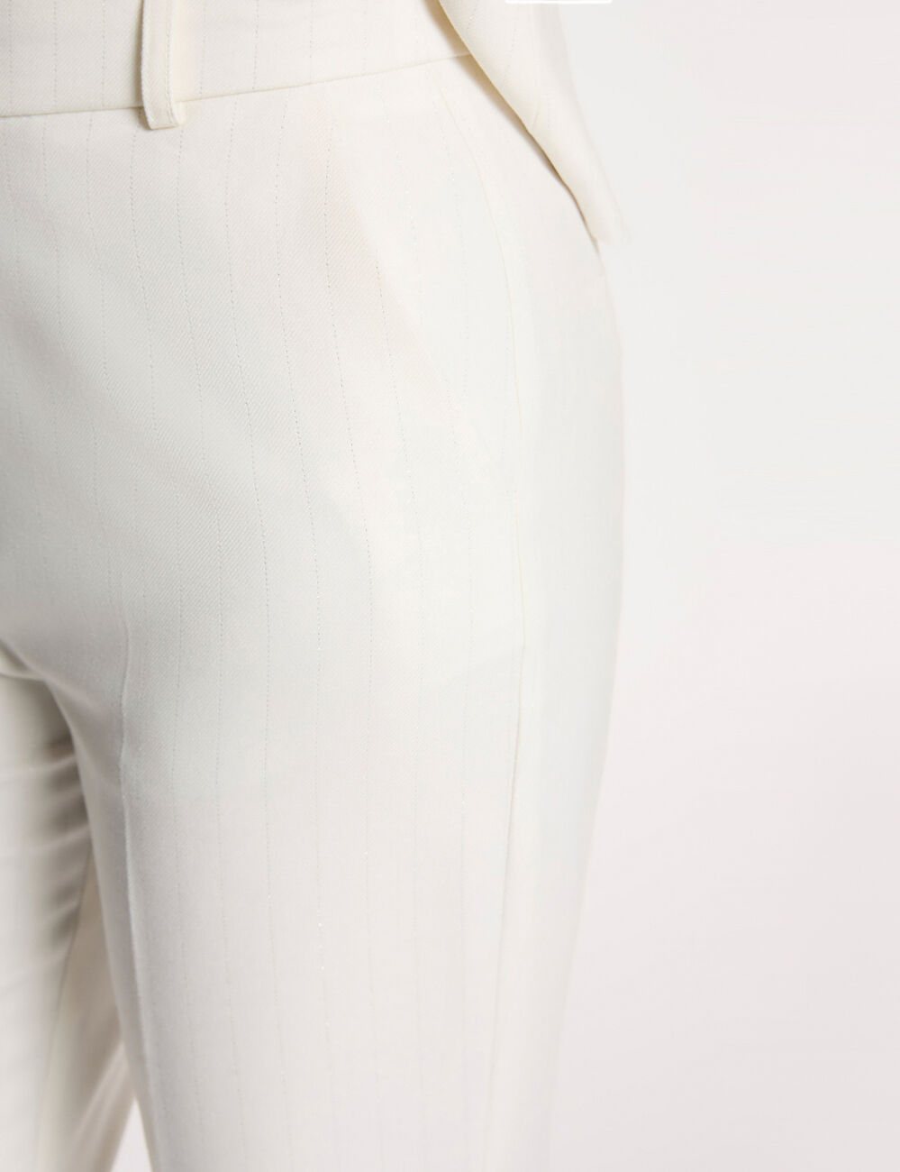 Pantal&oacute;n ancho de rayas finas blanco mujer