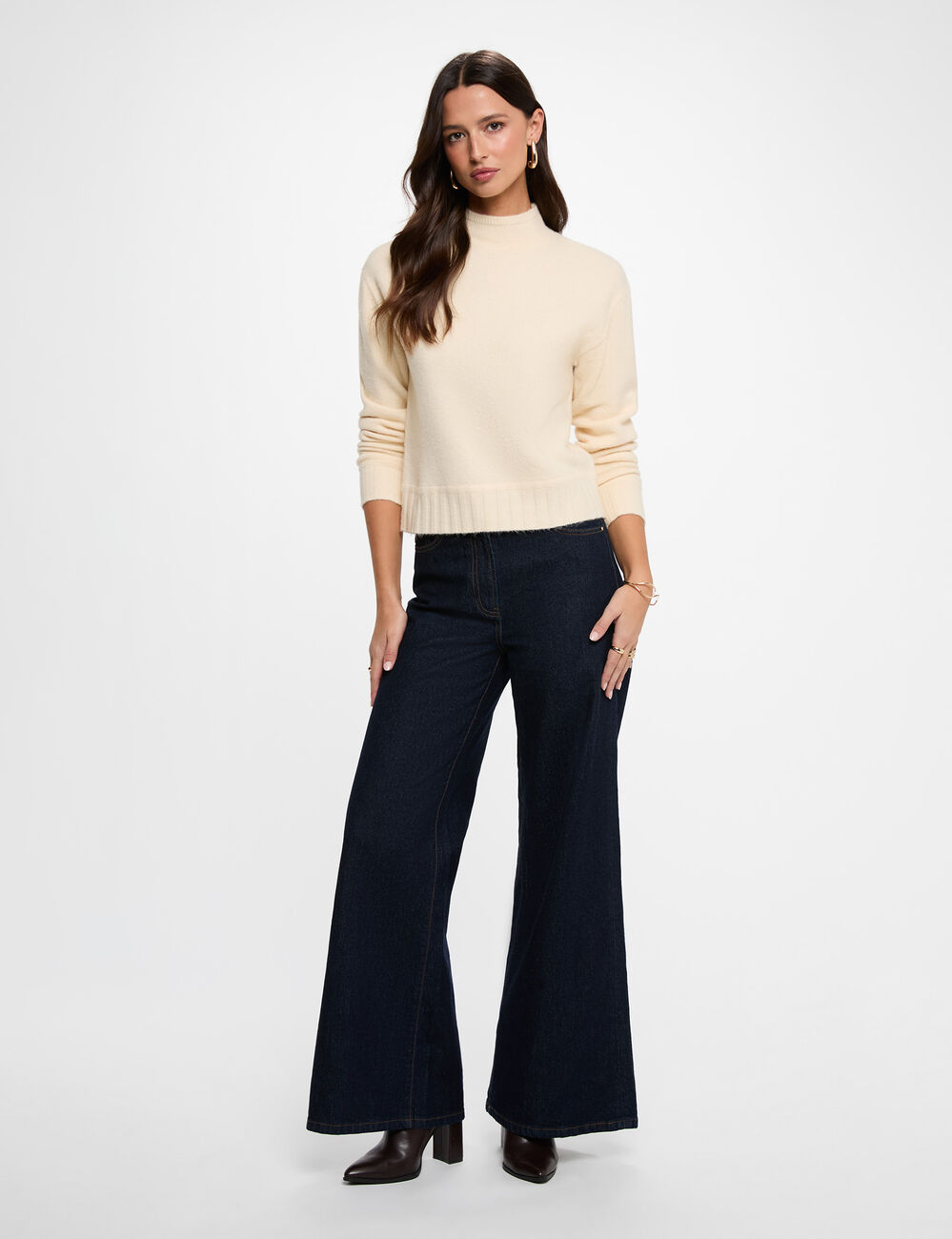 Jersey de cuello alto beige mujer