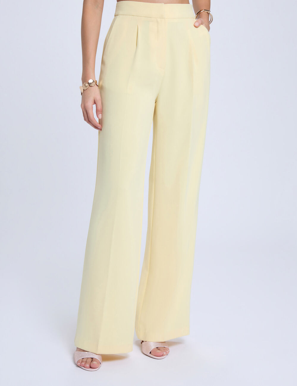 Pantal&oacute;n ancho de tiro alto amarillo claro mujer