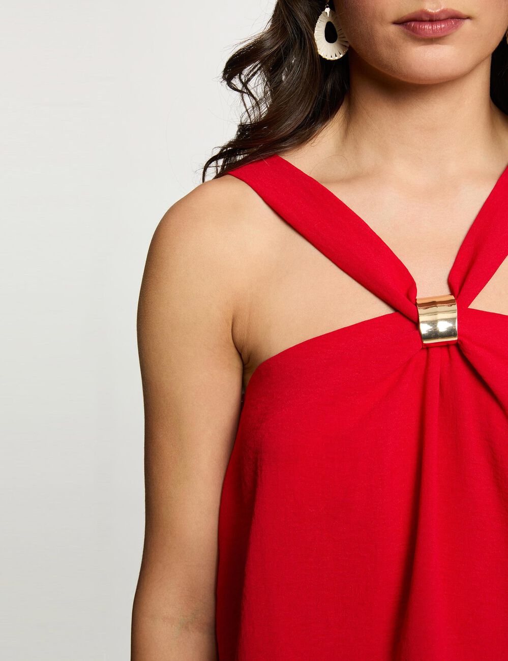 Top plisado con cuello alto rojo mujer