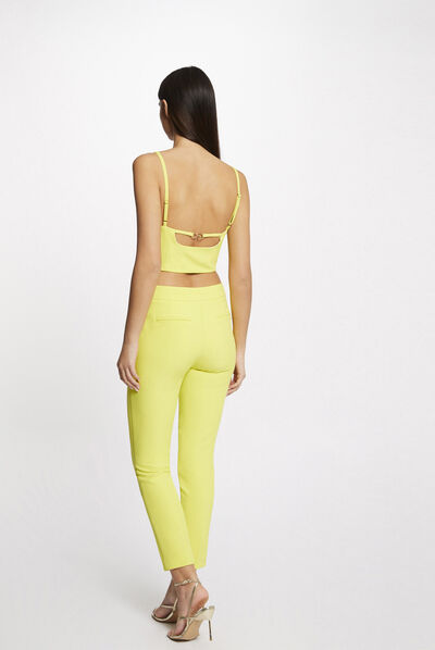 Corpiño crop top adorno en espalda amarillo mujer