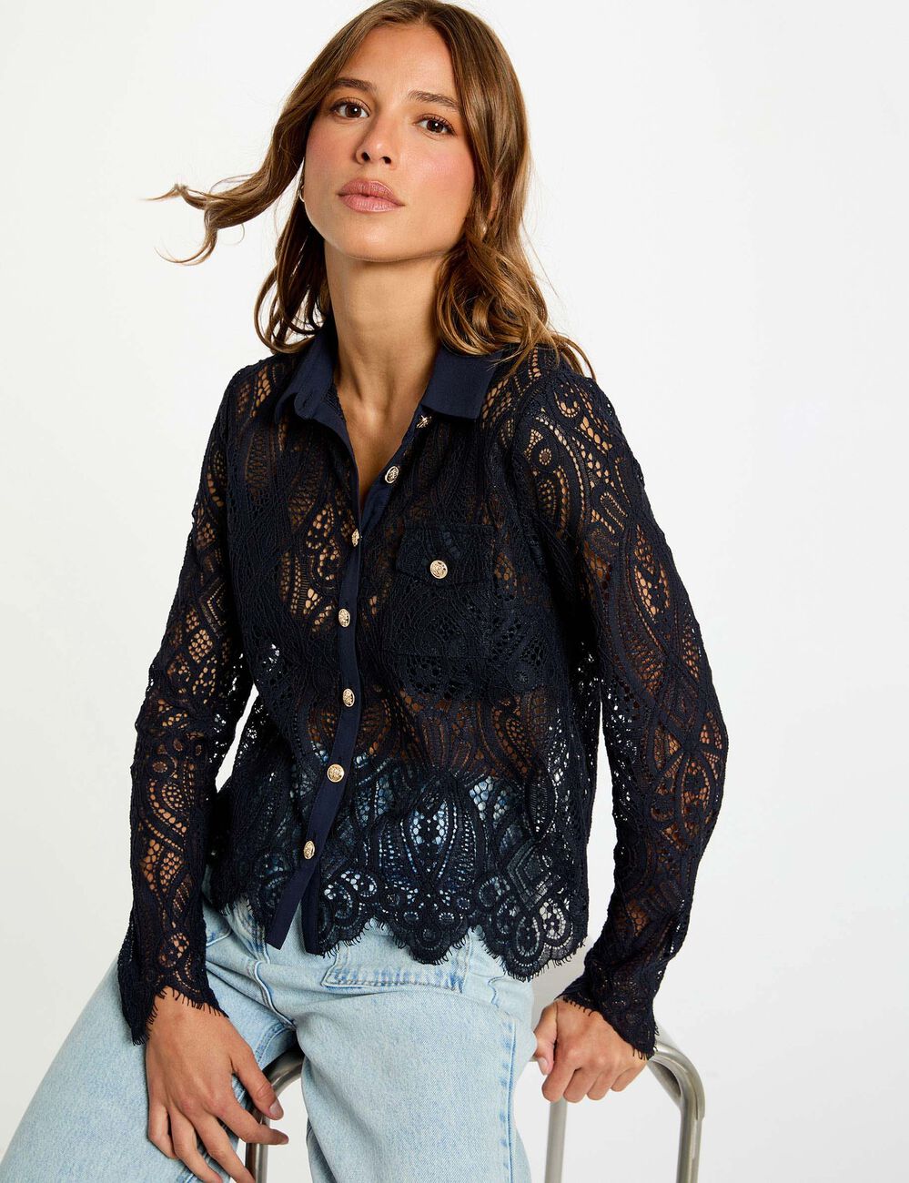 Camisa corta de encaje azul marino mujer