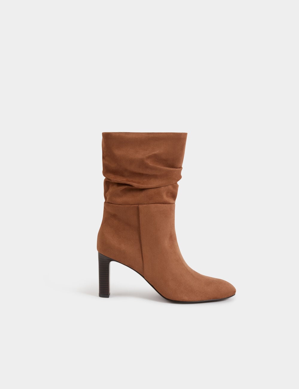 Bota fruncida beige mujer